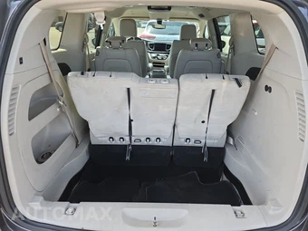 2018 Chrysler Pacifica Touring L 121.6" WB – miniatura 17
