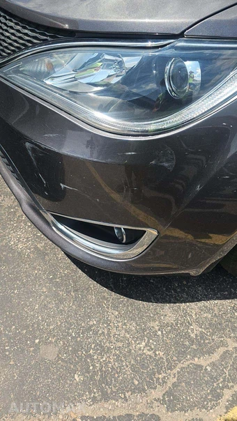 2018 Chrysler Pacifica Touring L 121.6" WB – miniatura 24