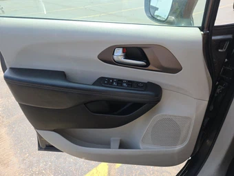 2018 Chrysler Pacifica Touring L 121.6" WB – miniatura 9