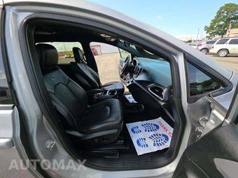 2018 Chrysler Pacifica Touring L 121.6" WB – miniatura 16