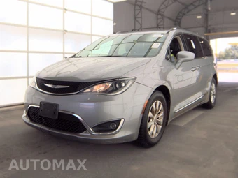 2018 Chrysler Pacifica Touring L 121.6" WB