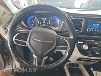 2018 Chrysler Pacifica Touring L 121.6" WB – miniatura 11