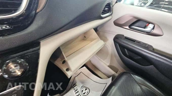 2018 Chrysler Pacifica Touring L 121.6" WB – miniatura 33