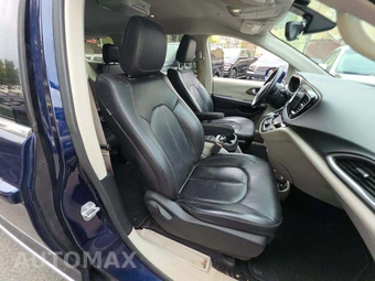 2018 Chrysler Pacifica Touring L 121.6" WB – miniatura 16