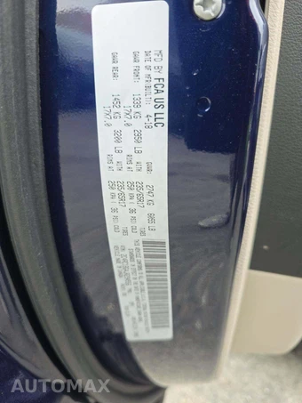 2018 Chrysler Pacifica Touring L 121.6" WB – miniatura 2
