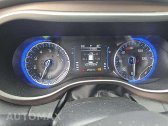 2018 Chrysler Pacifica Touring L 121.6" WB – miniatura 6