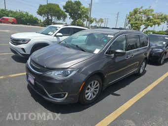 2018 Chrysler Pacifica Touring L 121.6" WB