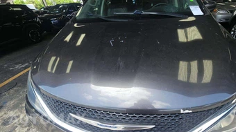 2018 Chrysler Pacifica Touring L 121.6" WB – miniatura 37