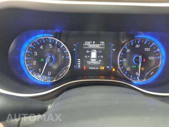 2018 Chrysler Pacifica Touring L 121.6" WB – miniatura 9