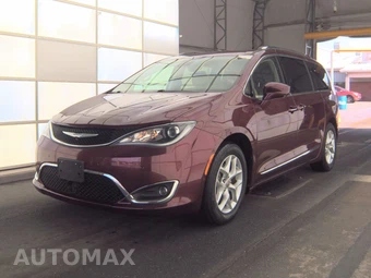 2018 Chrysler Pacifica Touring L 121.6" WB