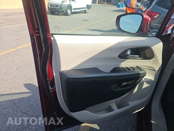 2018 Chrysler Pacifica Touring L 121.6" WB – miniatura 9