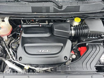 2018 Chrysler Pacifica Touring L 121.6" WB – miniatura 16
