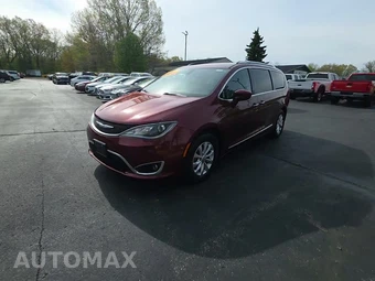2018 Chrysler Pacifica Touring L 121.6" WB