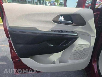 2018 Chrysler Pacifica Touring L 121.6" WB – miniatura 30