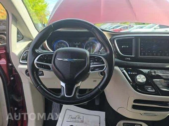 2018 Chrysler Pacifica Touring L 121.6" WB – miniatura 31