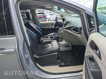 2018 Chrysler Pacifica Touring L 121.6" WB – miniatura 19