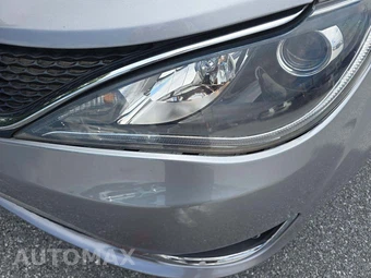 2018 Chrysler Pacifica Touring L 121.6" WB – miniatura 22