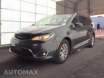 2018 Chrysler Pacifica Touring L 121.6" WB