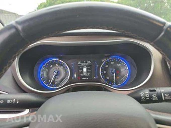 2018 Chrysler Pacifica Touring L 121.6" WB - miniatura 10