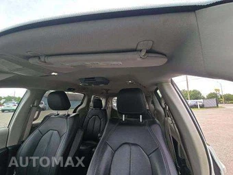 2018 Chrysler Pacifica Touring L 121.6" WB - miniatura 12