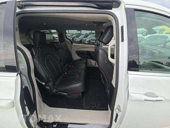 2018 Chrysler Pacifica Touring L 121.6" WB - miniatura 18