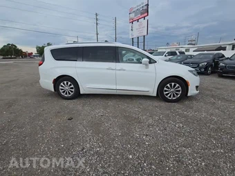 2018 Chrysler Pacifica Touring L 121.6" WB - miniatura 5