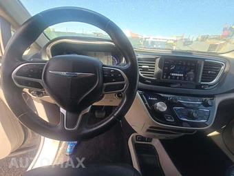 2018 Chrysler Pacifica Touring L 121.6" WB – miniatura 10