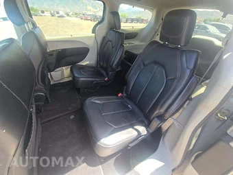2018 Chrysler Pacifica Touring L 121.6" WB – miniatura 13