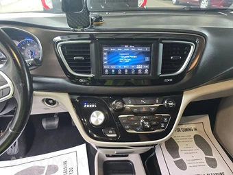 2018 Chrysler Pacifica Touring L 121.6" WB – miniatura 11