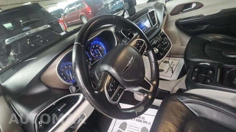 2018 Chrysler Pacifica Touring L 121.6" WB – miniatura 21