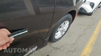 2018 Chrysler Pacifica Touring L 121.6" WB – miniatura 30