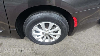 2018 Chrysler Pacifica Touring L 121.6" WB – miniatura 41