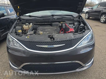 2018 Chrysler Pacifica Touring L 121.6" WB – miniatura 2