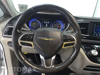 2018 Chrysler Pacifica Touring L 121.6" WB – miniatura 10