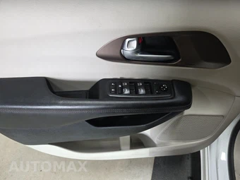 2018 Chrysler Pacifica Touring L 121.6" WB – miniatura 9