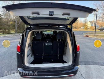 2018 Chrysler Pacifica Touring L 121.6" WB - miniatura 17