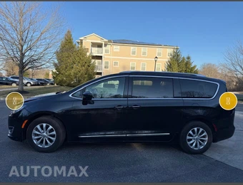 2018 Chrysler Pacifica Touring L 121.6" WB - miniatura 2