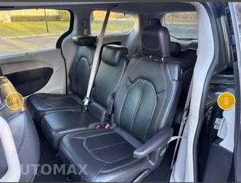 2018 Chrysler Pacifica Touring L 121.6" WB - miniatura 9
