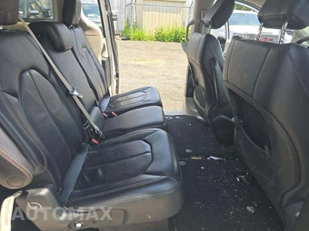 2018 Chrysler Pacifica Touring L 121.6" WB – miniatura 14