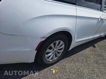 2018 Chrysler Pacifica Touring L 121.6" WB – miniatura 19