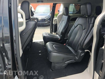2018 Chrysler Pacifica Touring L Plus 121.6" WB – miniatura 13