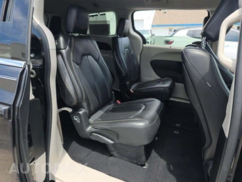 2018 Chrysler Pacifica Touring L Plus 121.6" WB – miniatura 17