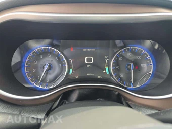 2018 Chrysler Pacifica Touring L Plus 121.6" WB – miniatura 9