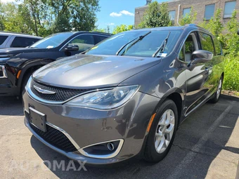 2018 Chrysler Pacifica Touring L Plus 121.6" WB