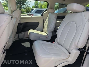2018 Chrysler Pacifica Touring L Plus 121.6" WB - miniatura 13