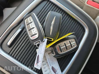 2018 Chrysler Pacifica Touring L Plus 121.6" WB - miniatura 8