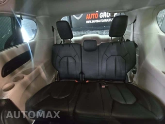 2018 Chrysler Pacifica Touring L Plus 121.6" WB - miniatura 11