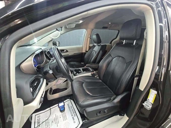 2018 Chrysler Pacifica Touring L Plus 121.6" WB - miniatura 3