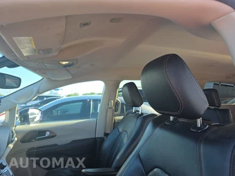 2018 Chrysler Pacifica Touring L Plus 121.6" WB – miniatura 21