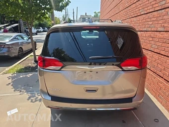 2018 Chrysler Pacifica Touring L Plus 121.6" WB – miniatura 5